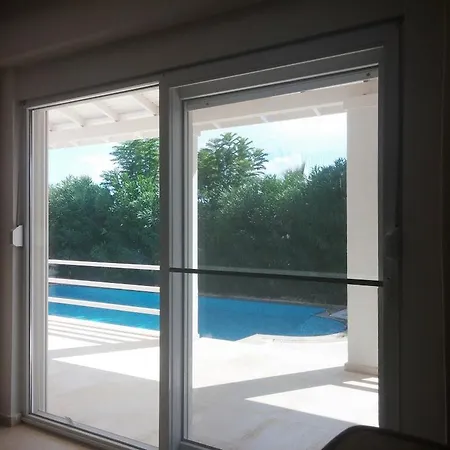 Villa White
